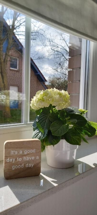 Hoppetosse Apartment Greetsiel Exterior photo